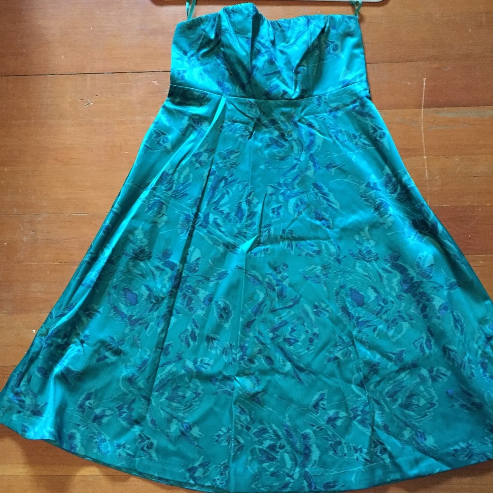 Strapless dress